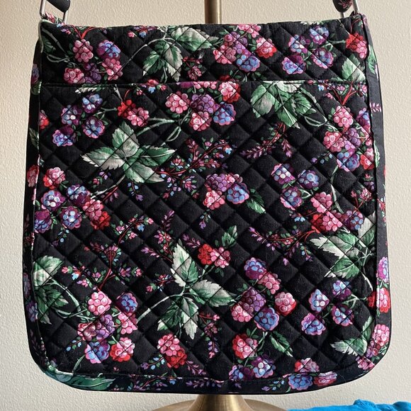 Vera Bradley Raspberry Floral Quilted Crossbody Bag With Multiple Zip Pockets - Picture 3 of 6